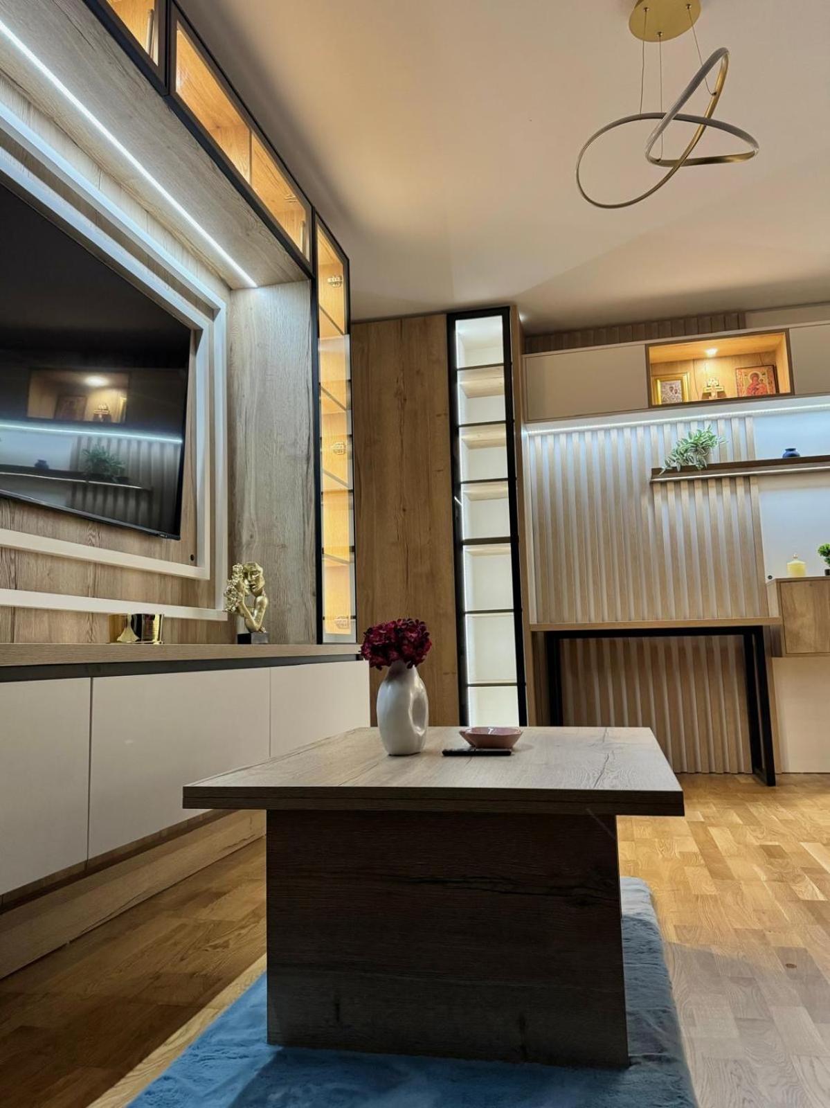 Luxury Blue Apartment Iasi Exterior photo